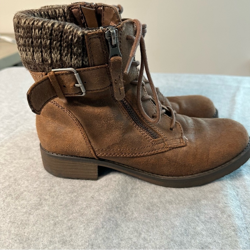Brown Faux Suede Lace Up Combat Boots with Sweater Knit Collar Size 7